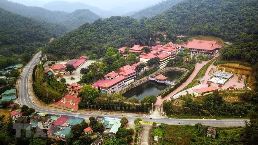 Patrimoine : Le Vietnam va soumettre la candidature de Yên Tu à l’UNESCO ảnh 1