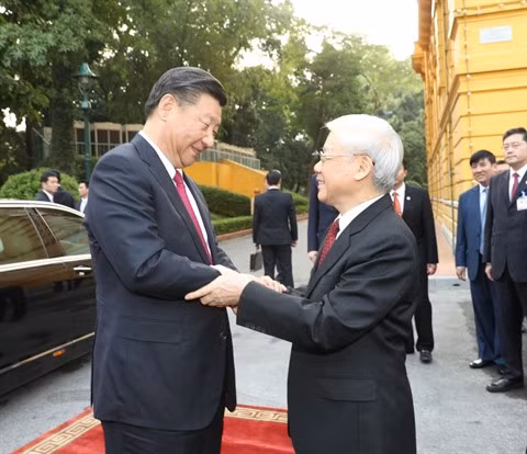La presse chinoise souligne la visite d’Etat au Vietnam du président Xi Jinping ảnh 1