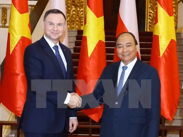 Entrevue le PM Nguyen Xuan Phuc et le président polonais Andrzej Duda ảnh 1