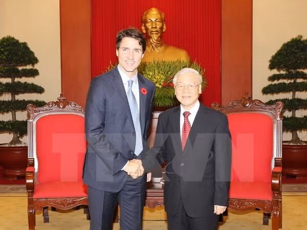 Le SG Nguyên Phu Trong reçoit le PM canadien Justin Trudeau ảnh 1