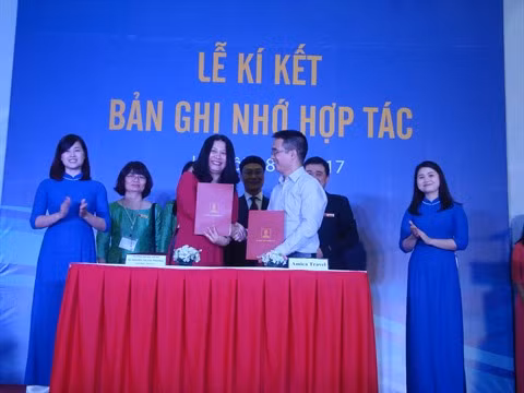 Le Département de français de l’Université de Hanoï souffle ses 50 bougies ảnh 2