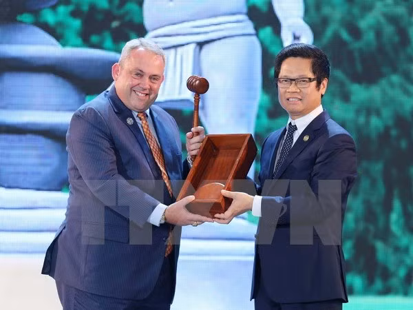 Clôture du sommet des chefs d’entreprises de l’APEC 2017 ảnh 1