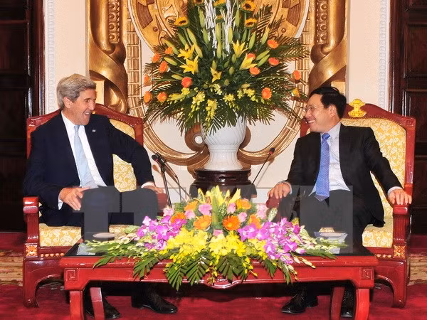 Le vice-PM Pham Binh Minh reçoit l'ancien secrétaire d'État américain ảnh 1