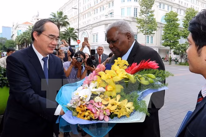Le président de l’Assemblée nationale cubaine à Hô Chi Minh-Ville ảnh 1