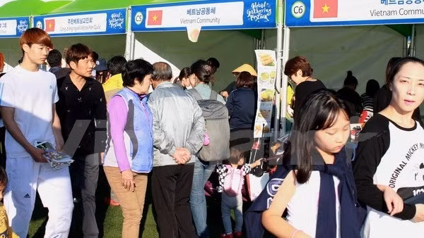 Le Vietnam au Festival Global Gathering en R. de Corée ảnh 1