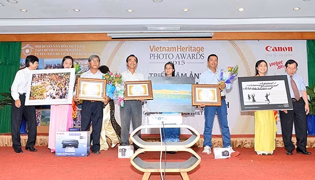 Ouverture de l’exposition «Photos sur le patrimoine du Vietnam 2015» ảnh 1