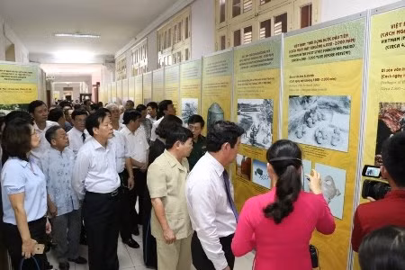 Expositions en l’honneur de la 70e Fête nationale du Vietnam ảnh 1