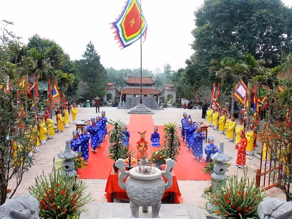 De nombreuses activités traditionnelles à la Fête automnale de Côn Son-Kiêp Bac 2015 ảnh 1