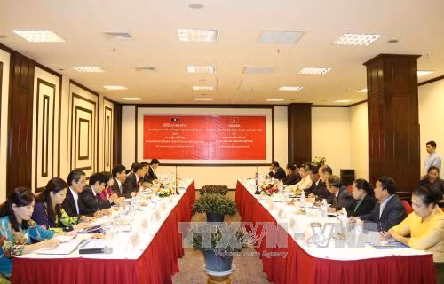 Vietnam-Laos : coopération impulsée dans les affaires ethniques ảnh 1