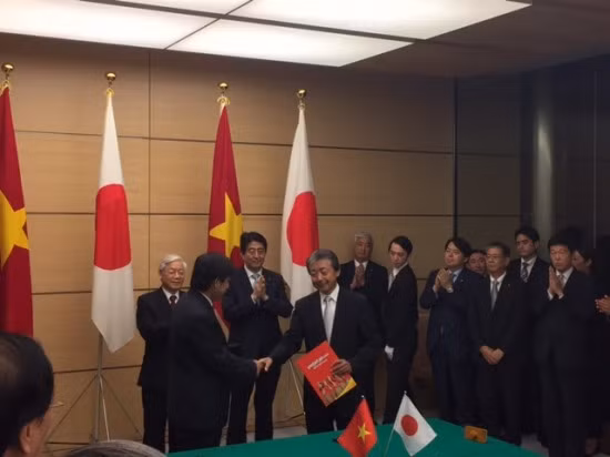 Vietjet Air coopère avec le grand groupe de services financiers du Japon ảnh 1