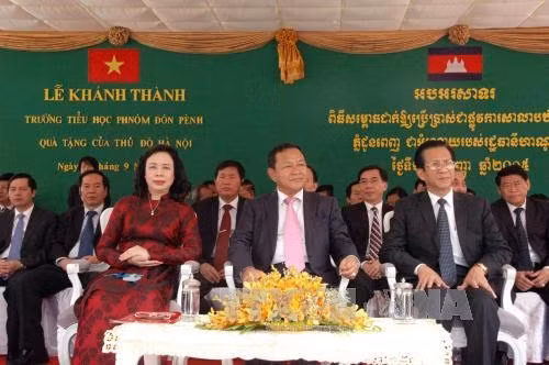 Le Cambodge inaugure l’école financée par la ville de Hanoi ảnh 1