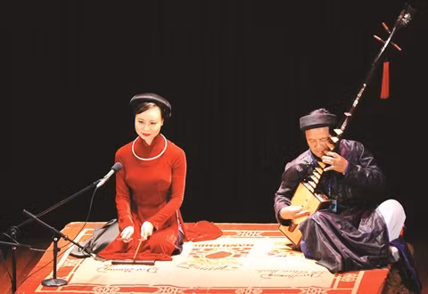 Le ca trù reste fortement enraciné à Hung Yên ảnh 1