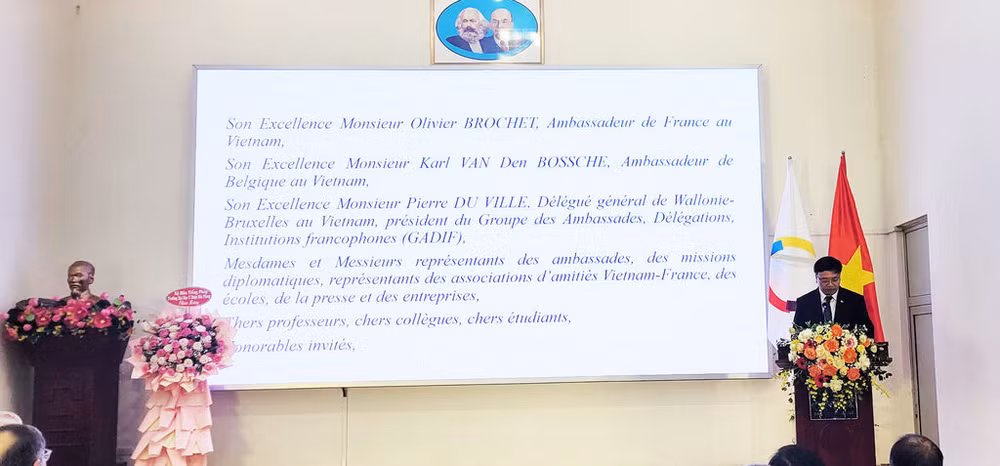Francophonie : "Couleurs culturelles" 2024 en fête à Hanoï ảnh 1