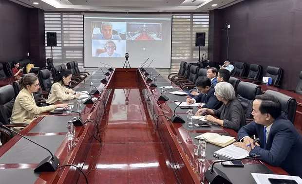 Da Nang sollicite TheCityUK pour l'établissement d'un centre financier international ảnh 1