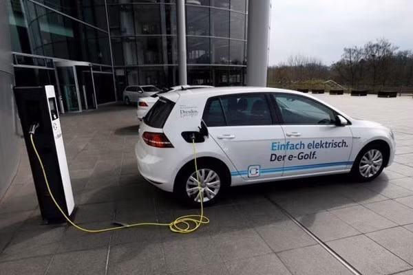 L'Indonésie va développer un écosystème de véhicules électriques ảnh 1