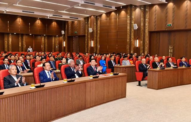 L’organisation du Parti de la ville de Hanoi souffle ses 90 bougies ảnh 2