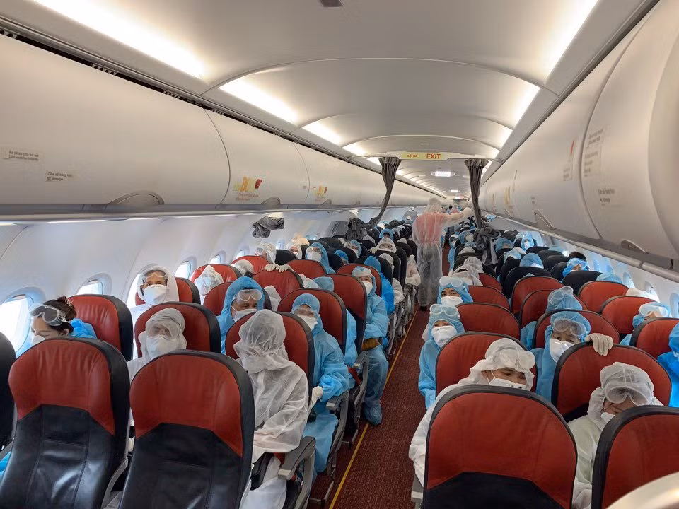 Vietjet Air et ses vols pour rapatrier des ressortissants vietnamiens bloqués à l’étranger ảnh 2