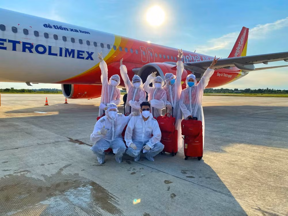 Vietjet Air et ses vols pour rapatrier des ressortissants vietnamiens bloqués à l’étranger ảnh 1