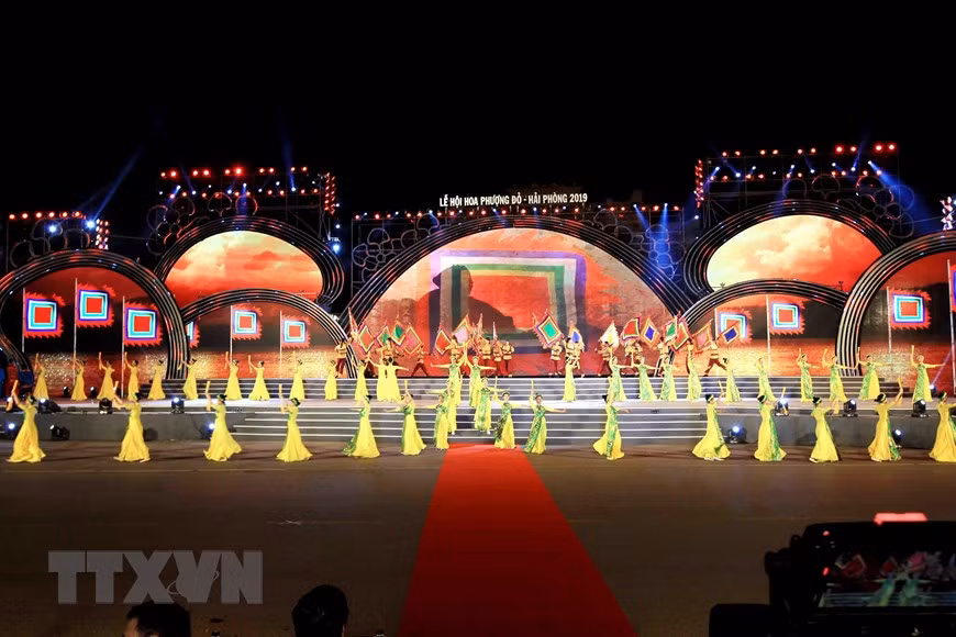 Ouverture du festival des fleurs de flamboyants 2019 à Hai Phong ảnh 1