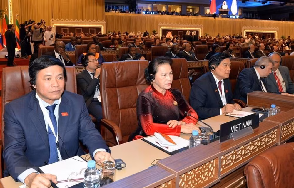 La présidente de l'AN vietnamienne termine sa tournée au Maroc, en France, en Belgique et au Qatar ảnh 1