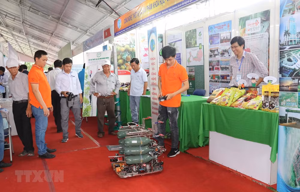 Ouverture de la foire Techmart et de la Journée pour les start-up innovantes du delta du Mékong ảnh 1