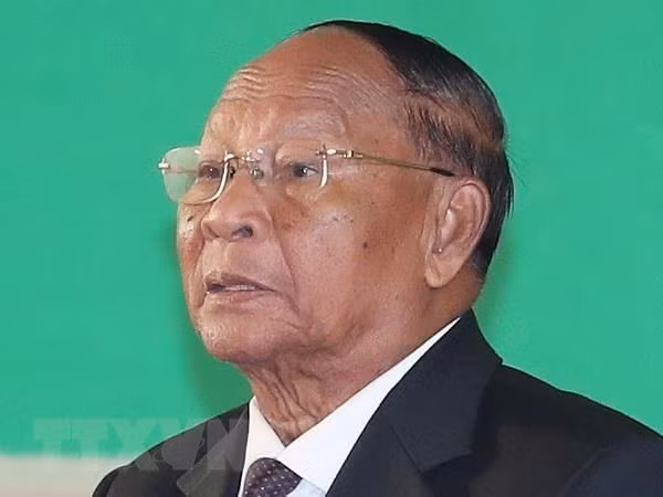 Le président de l’Assemblée nationale cambodgienne entame sa visite officielle au Vietnam ảnh 1