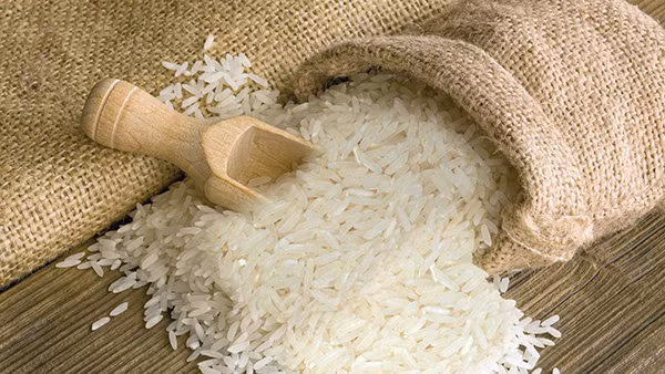 Le Vietnam exporte 2,7 millions de tonnes de riz en 5 mois ảnh 1