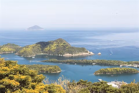 Des élèves vietnamiens insufflent un "vent nouveau" sur un archipel japonais ảnh 2