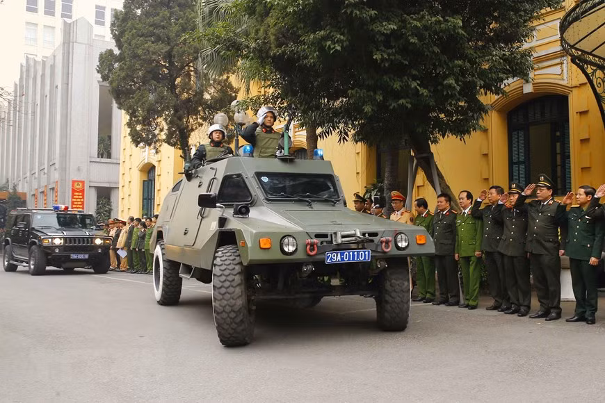La police de Hanoi met en œuvre des plans pour assurer la sécurité du congrès du Parti ảnh 2