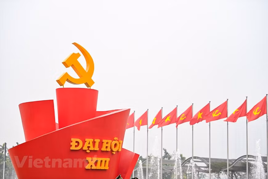 Un journaliste américain apprécie les réalisations du Vietnam sous la direction du PCV ảnh 1