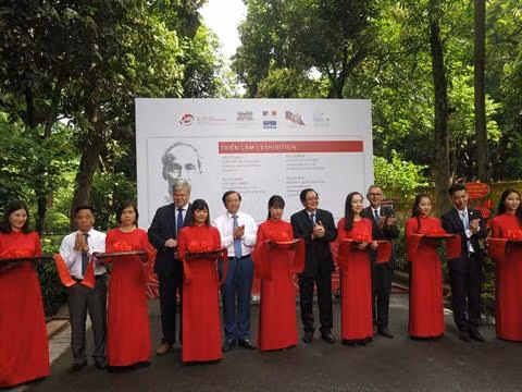 Archives: exposition sur l’Oncle Hô à Hanoï ảnh 1