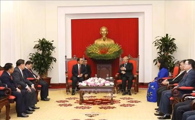 Vietnam et le Laos forgent une coopération en matière d'inspection ảnh 1