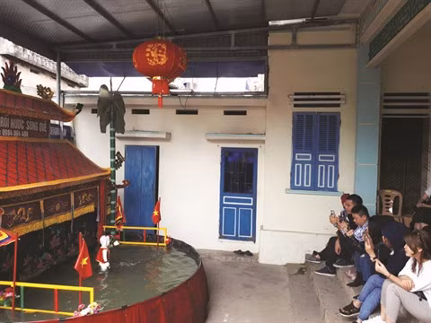 Rach, l’un des plus anciens villages de marionnettes sur l’eau du Nord ảnh 1