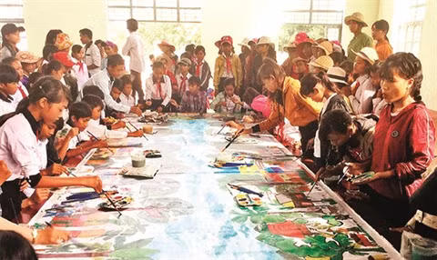 L’art au service des enfants des régions reculées ảnh 1