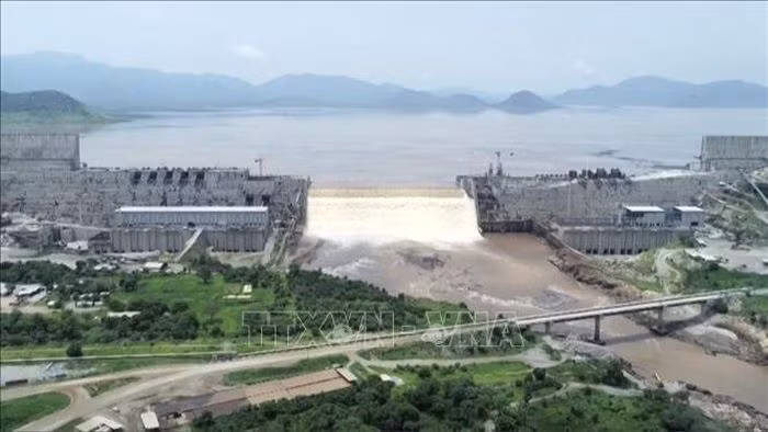 Le Laos travaille à la mise en service du projet hydroélectrique de Luang Prabang en 2030 ảnh 1
