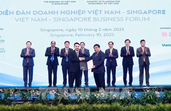 Masan Group reçoit le certificat d’enregistrement d’investissement à Singapour ảnh 1