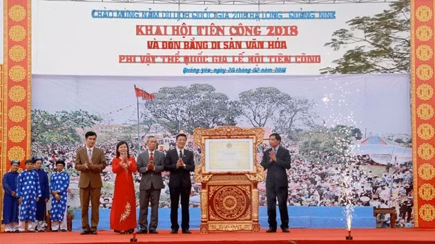 Fêtes au début du printemps de l’année du Chien dans diverses localités ảnh 1