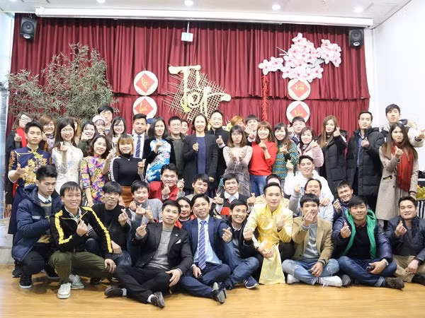 Les autorités de Hwaseong (R. de Corée) apprécient des contributions des Vietnamiens ảnh 1