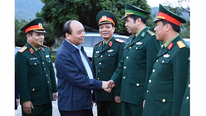 Le Premier ministre Nguyên Xuân Phuc en visite à Cao Bang ảnh 1