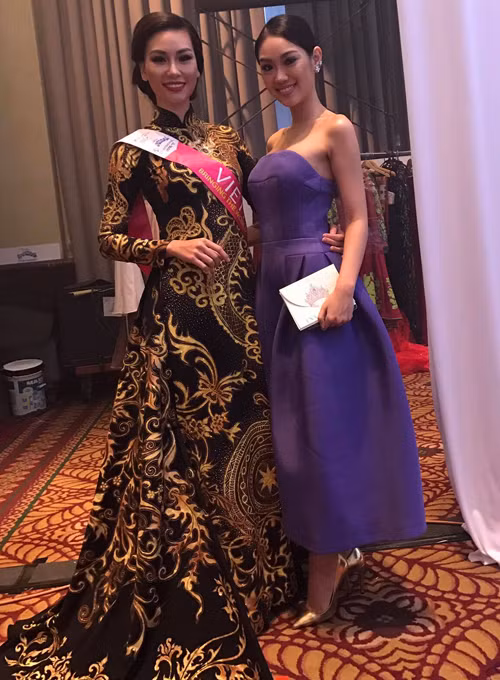 Le Vietnam remporte le meilleur costume traditionnel aux 19e Miss Tourisme International ảnh 1