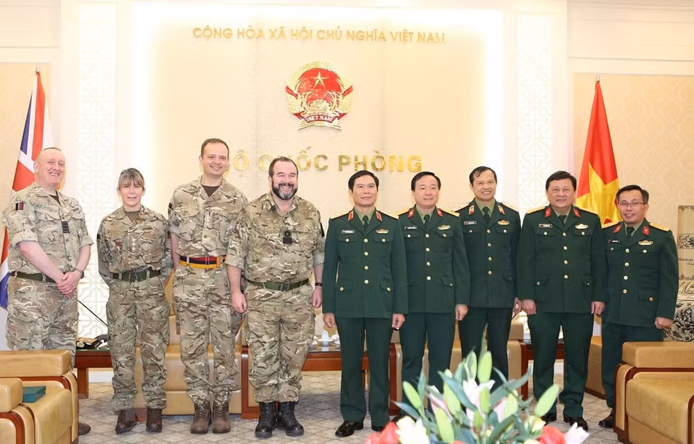 Vietnam et Royaume-Uni renforcent la coopération dans la médecine militaire ảnh 1