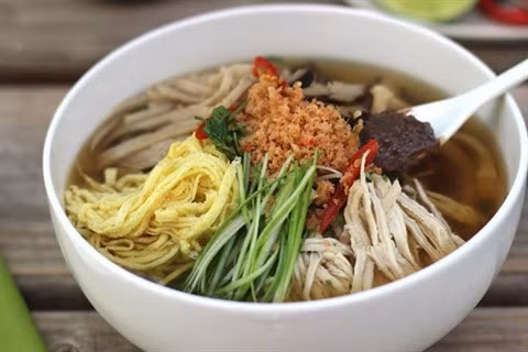 Le bún thang, la quintessence de la gastronomie de Hanoï ảnh 1