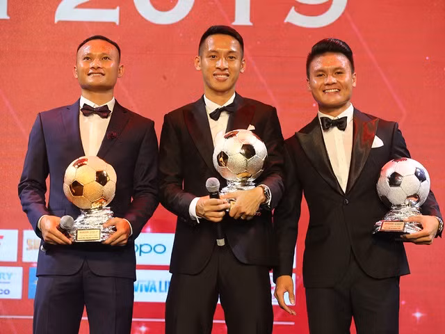Football : Dô Hung Dung remporte le Ballon d’Or du Vietnam 2019 ảnh 1