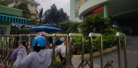 Coronavirus : Dà Nang place en quarantaine le centre médical du district de Hai Châu ảnh 1
