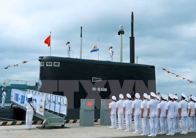 Cérémonie de lever des couleurs sur deux nouveaux sous-marins ảnh 1