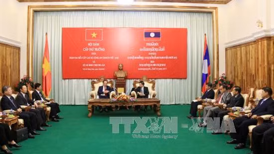 Le Vietnam et le Laos dynamisent leur coopération dans la sécurité publique ảnh 1