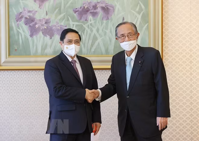 Le Premier ministre Pham Minh Chinh rencontre les dirigeants de la Diète du Japon ảnh 2