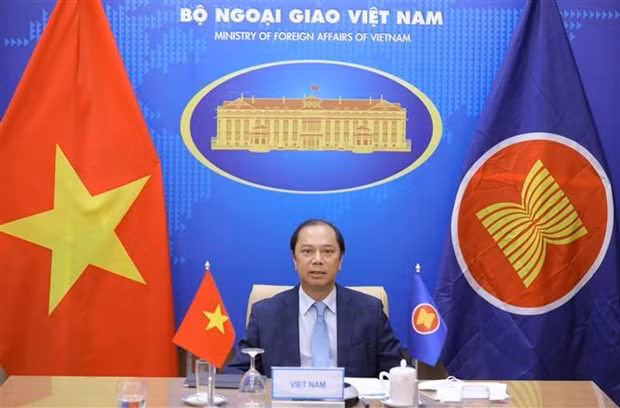 Le Vietnam propose un soutien de l'UE à l'accès de l'ASEAN aux vaccins contre le COVID-19 ảnh 2