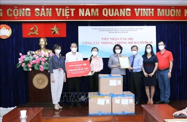 Hô Chi Minh-Ville reçoit 4 millions de kits de test d'une valeur de 16,38 millions d’USD ảnh 1