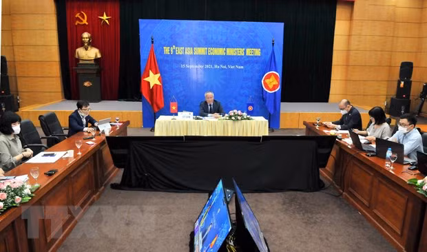 Réunions consultatives au niveau de ministre de l’Economie de l’ASEAN ảnh 1